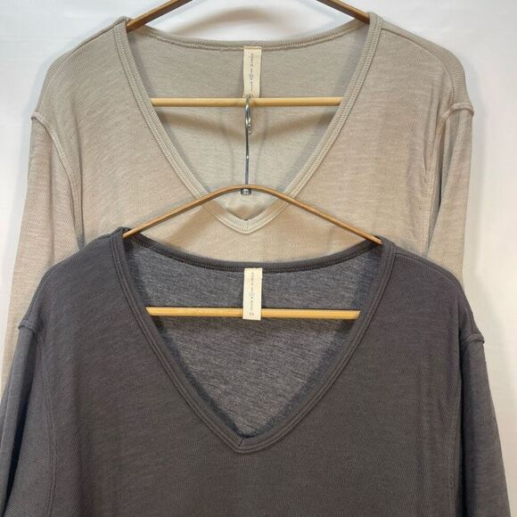 North Star Base Gray Beige Hi-Low Hem Long Sleeve V-Neck T-Shirt Bundle of 2 XS - Picture 2 of 13